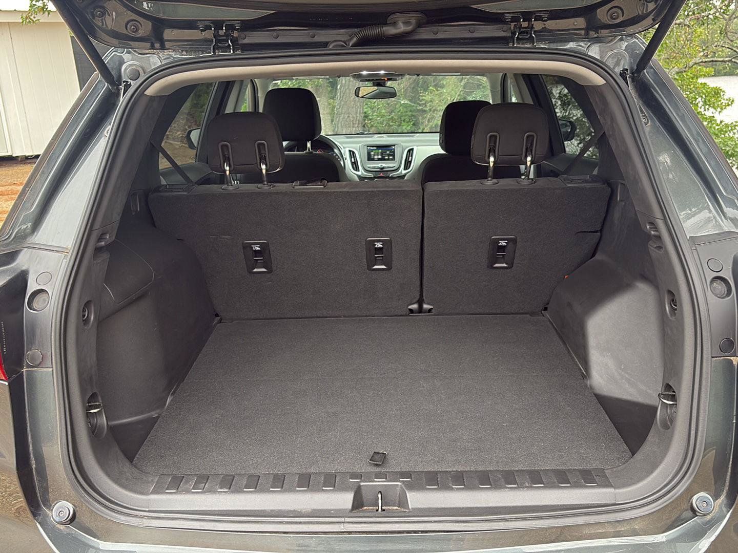 Used 2019 Chevrolet Equinox LS w/ LS Convenience Package FWD image 19