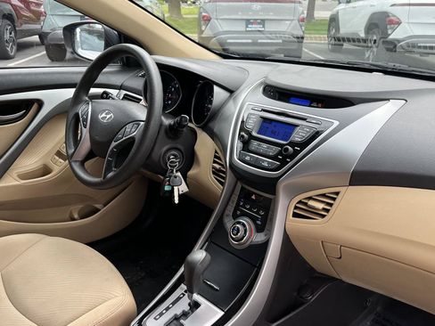 Used 2013 Hyundai Elantra GLS w/ Preferred Pkg FWD image 20