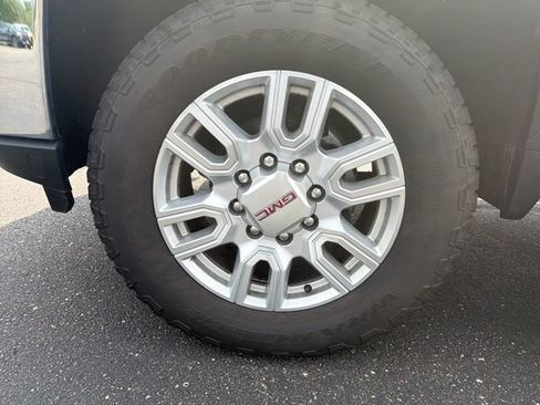 Used 2021 GMC Sierra 2500 SLT AWD/4WD image 32