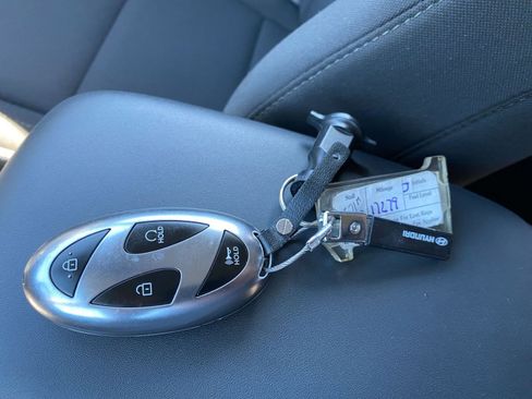 Used 2025 Hyundai Kona SEL image 22