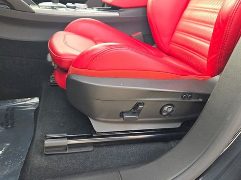 Used 2024 Alfa Romeo Stelvio Veloce image 23