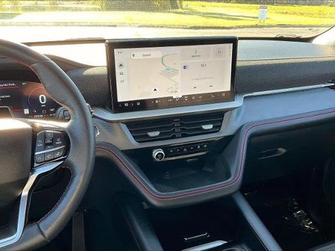 Certified 2025 Ford Explorer ST-Line w/ ST-Line Street Pack image 6