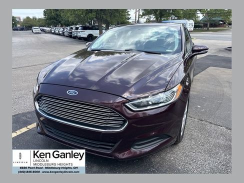 Used 2013 Ford Fusion SE FWD image 1