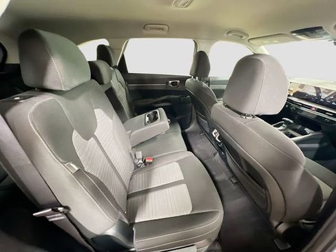 Certified 2024 Kia Sorento LX image 24