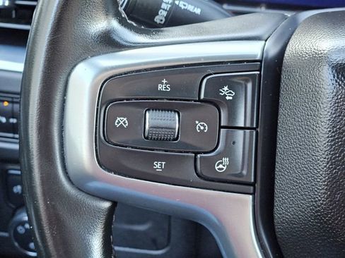 Used 2023 Chevrolet Suburban Premier image 17