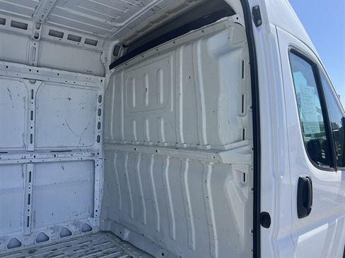 Used 2023 RAM ProMaster 2500 FWD image 17