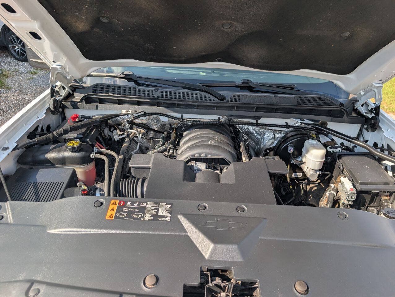 Used 2017 Chevrolet Silverado 1500 W/T w/ Trailering Package RWD image 12
