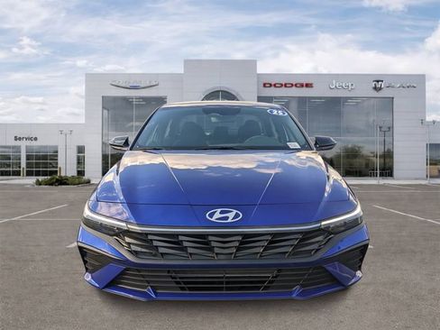 Used 2025 Hyundai Elantra Sport FWD image 6
