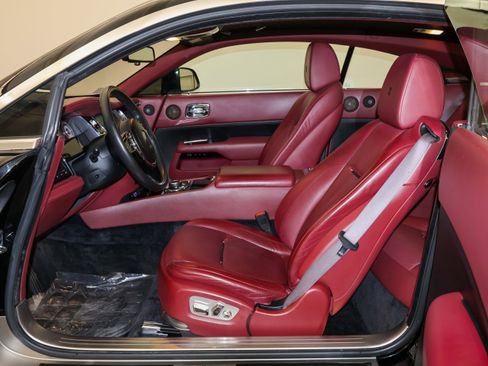 Used 2015 Rolls-Royce Wraith RWD image 15