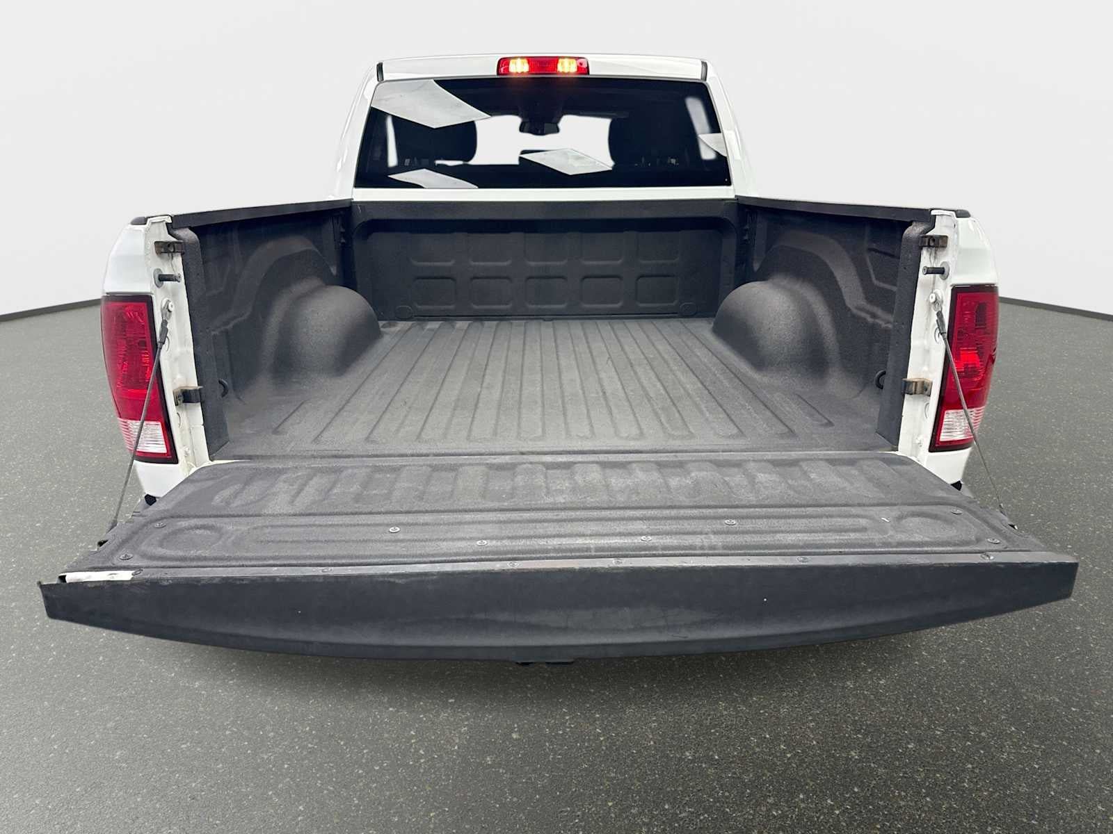 Used 2022 RAM 1500 Classic SLT w/ Electronics Group AWD/4WD image 19