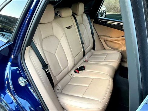 Used 2023 Porsche Macan Turbo AWD/4WD image 37