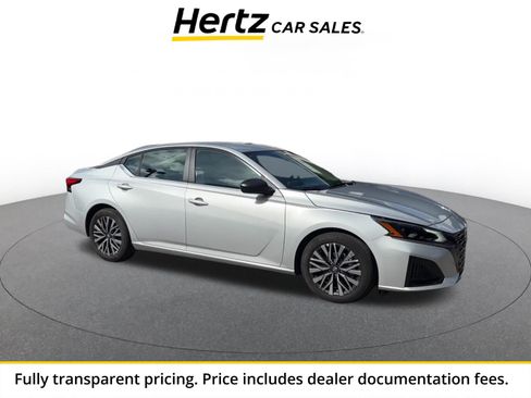 Used 2026 Nissan Altima 2.5 SV FWD image 1