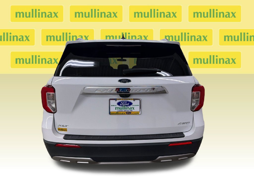 Certified 2023 Ford Explorer XLT w/ Equipment Group 202A AWD/4WD image 9