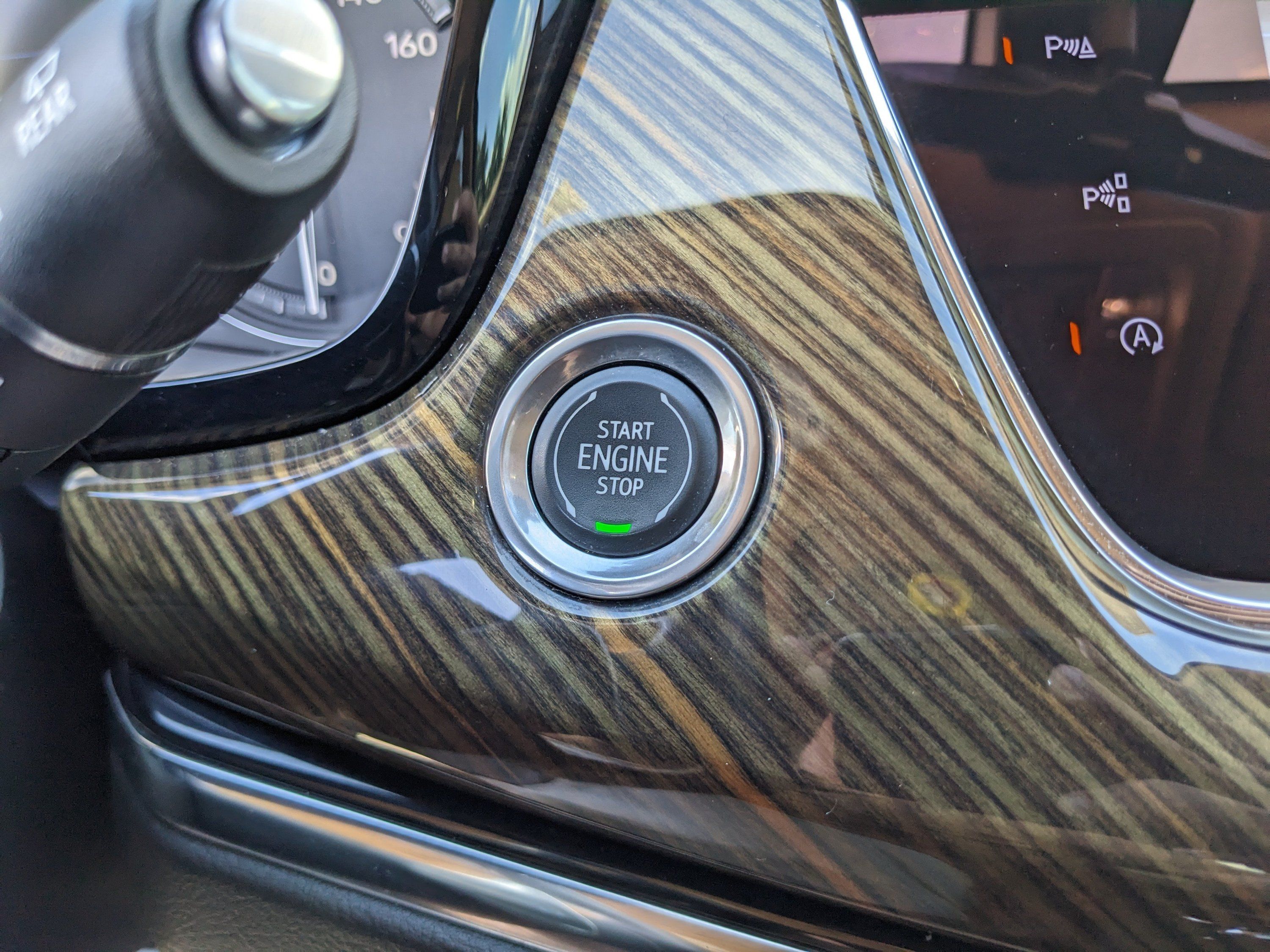 Used 2023 Cadillac XT6 Sport w/ Platinum Package AWD/4WD image 29