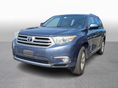 Used 2012 Toyota Highlander SE w/ Tow Pkg