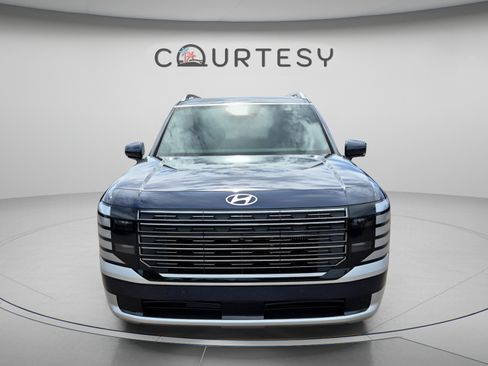 New 2026 Hyundai Palisade Calligraphy FWD image 8