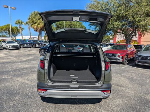 New 2026 Hyundai Tucson SE image 13
