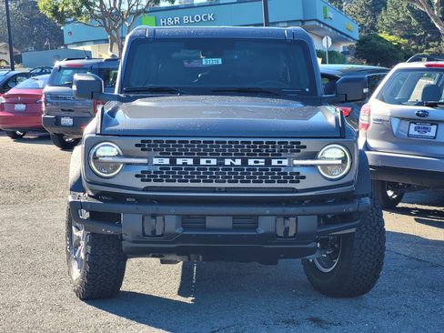 New 2025 Ford Bronco Badlands image 3