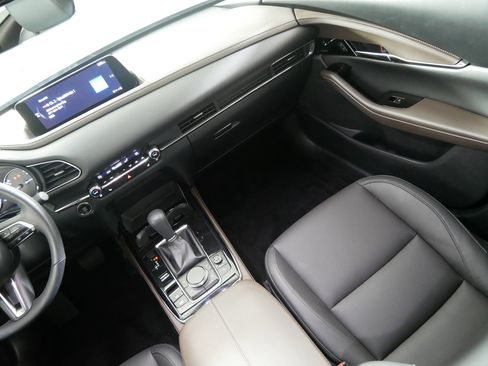 Certified 2025 MAZDA CX-30 2.5 Turbo w/ Premium Plus Pkg image 11