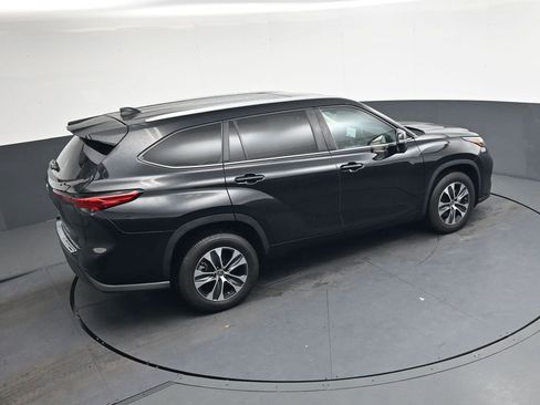 Used 2023 Toyota Highlander L image 31