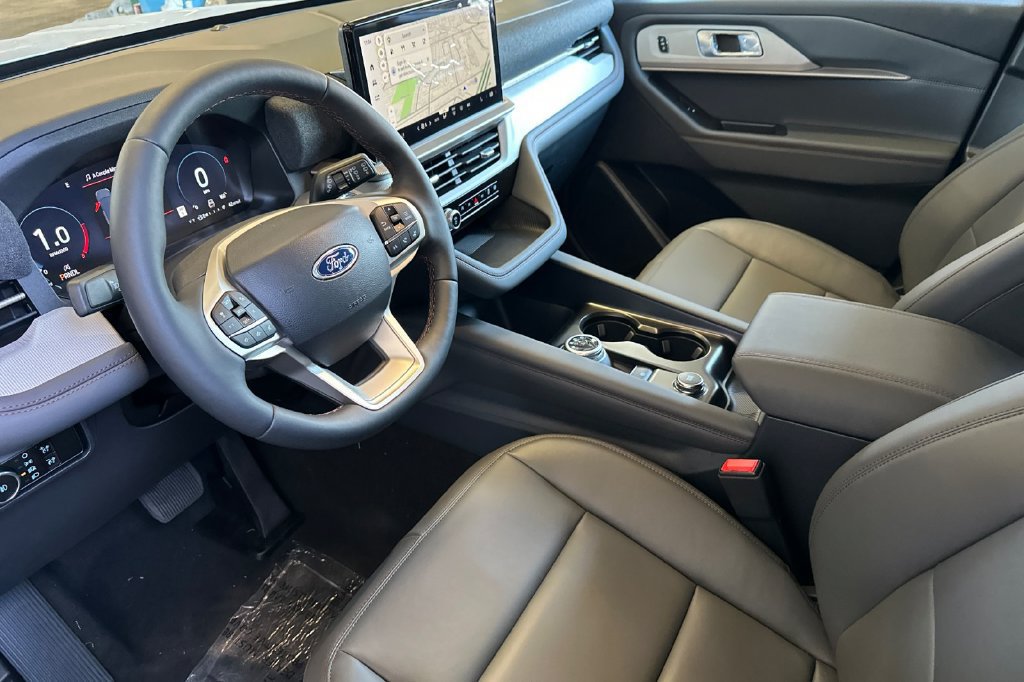 New 2026 Ford Explorer Active w/ Active Comfort Package RWD image 10