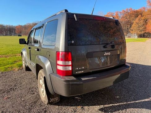 Used 2011 Jeep Liberty Sport w/ Popular Equipment Group image 3