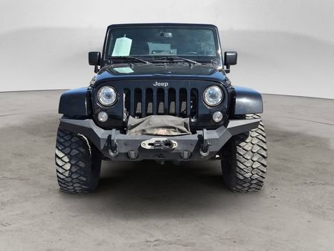 Used 2017 Jeep Wrangler Unlimited Rubicon w/ Connectivity Group AWD/4WD image 2