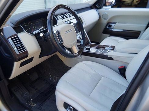 Used 2016 Land Rover Range Rover HSE image 9