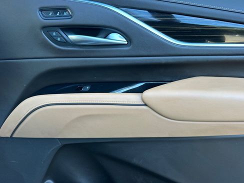 Used 2022 Cadillac Escalade Premium Luxury w/ Performance Package image 33