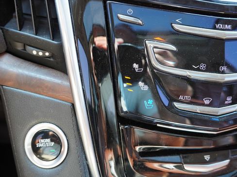 Used 2018 Cadillac Escalade ESV Premium Luxury AWD/4WD image 9