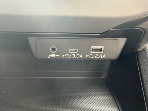 Used 2025 Subaru Crosstrek 2.0i Premium image 28