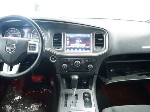 Used 2014 Dodge Charger R/T image 18