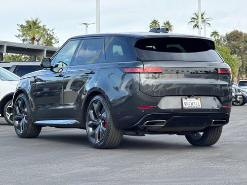 Used 2024 Land Rover Range Rover Sport Dynamic SE image 5