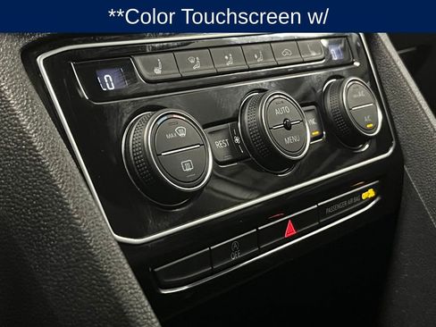 Certified 2023 Volkswagen Atlas SE w/ Black Wheel Package image 9