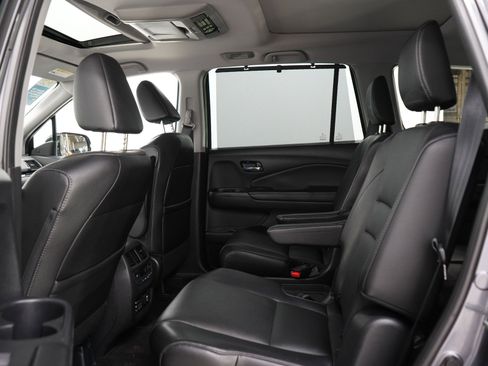 Used 2017 Honda Pilot Elite image 16