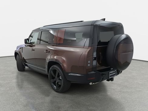 New 2026 Land Rover Defender 130 X-Dynamic SE image 7