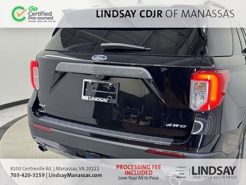 Used 2023 Ford Explorer XLT w/ Equipment Group 202A AWD/4WD image 9