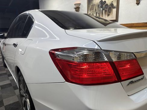 Used 2015 Honda Accord Sport image 9