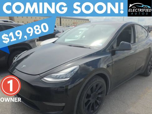 Used 2021 Tesla Model Y Long Range AWD/4WD image 1