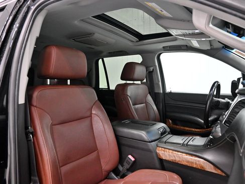 Used 2019 Chevrolet Tahoe Premier w/ Premier Plus Edition AWD/4WD image 32
