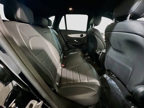 Used 2022 Mercedes-Benz GLC 300 4MATIC image 19