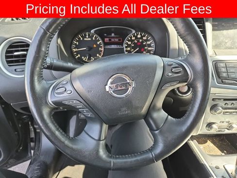 Used 2018 Nissan Pathfinder SL w/ SL Premium Package FWD image 5