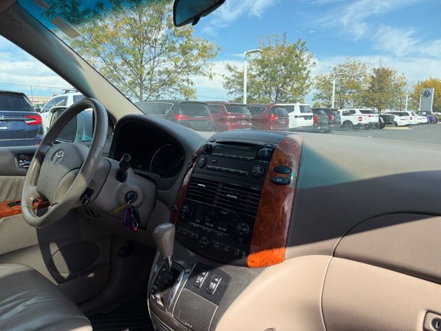 Used 2008 Toyota Sienna XLE FWD image 28