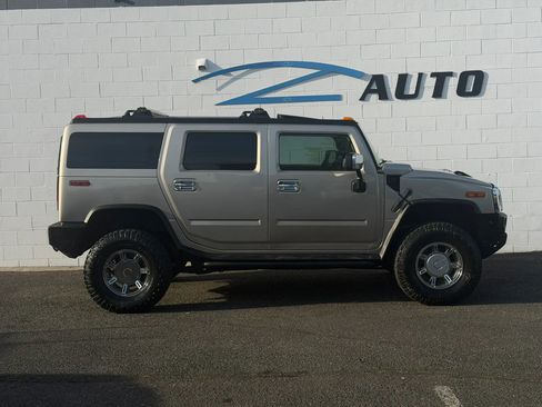 Used 2004 HUMMER H2 w/ Preferred Equipment Group image 6