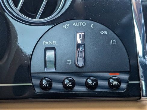 Used 2014 Rolls-Royce Wraith image 23