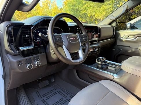 Used 2023 GMC Sierra 1500 SLT w/ SLT Premium Package RWD image 10