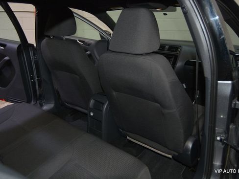 Used 2015 Volkswagen Jetta SE FWD image 24