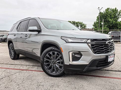 Certified 2023 Chevrolet Traverse RS AWD/4WD image 1