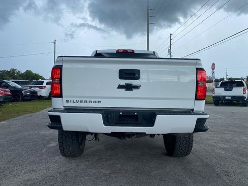 Used 2018 Chevrolet Silverado 1500 Custom w/ Custom Value Package AWD/4WD image 9