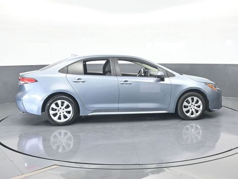 Used 2021 Toyota Corolla LE image 7